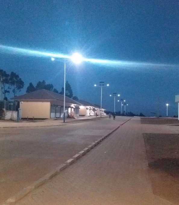 柳南区非洲科特迪瓦太阳能路灯工程